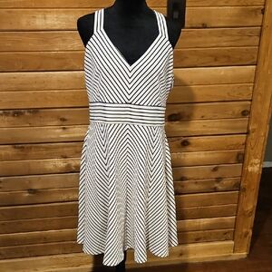 White House Black Market X-Large Ivory & NavyBlue Stipe Dress Sleeveless V-neck